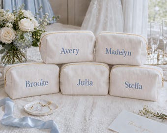 Nécessaire de veludo cotelê personalizada com nome bordado, organizador de cosméticos, presente para madrinhas, kit de viagem, chá de bebê, aniversário.
