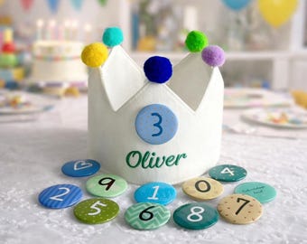 Benutzerdefinierte Name Geburtstag Krone Personalisierte PartyHut Anzahl Badge Einstellbar Raffhalter Kinder 12345678910 Jahre alte Feier Geschenk Junge Mädchen Kleinkind