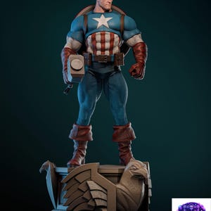 Può includere: Statuetta dettagliata di Capitan America, in piedi su una base decorativa. La figura indossa un costume blu e rosso con una stella bianca sul petto. Tiene in mano un martello e uno scudo. La base presenta sculture di aquile.