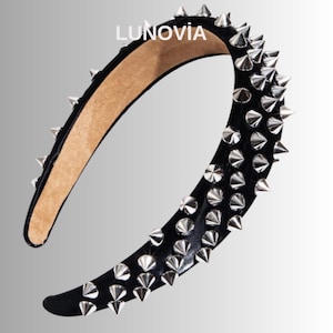 Head band with gorgeous studs Buy Floral Kundan Studded Hair Band Online - Ishhaara main image 4