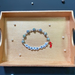 Pulseira da Amizade Cinza e Pérola com Miçangas "That's All" Inspirada em O Diabo Veste Prada