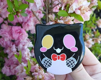 Pluey Cat-shaped Button Pin 57mm