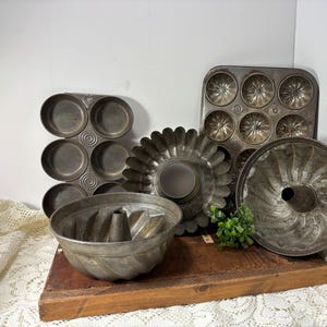 Vintage Bundt Pans Bakeware Cake Pans Muffin Tin Biscuit Tin Fluted Bundt Molds Antique Bakeware Unique Planters Kitchen Decor