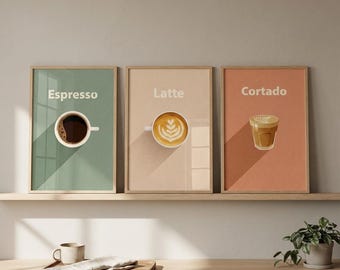 Pode incluir: Três impressões artísticas emolduradas com bebidas de café: Espresso, Latte e Cortado. Cada impressão tem uma cor de fundo diferente e uma ilustração minimalista da bebida. A impressão Espresso está em um fundo verde, a Latte em um fundo bege e a Cortado em um fundo laranja.