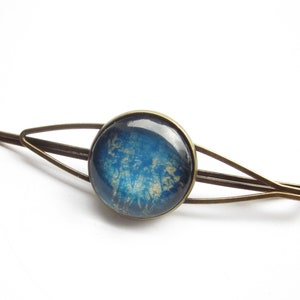 minimalist earth tone hair clip in blue image 1