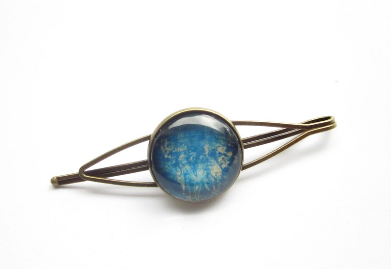 minimalist earth tone hair clip in blue image 2