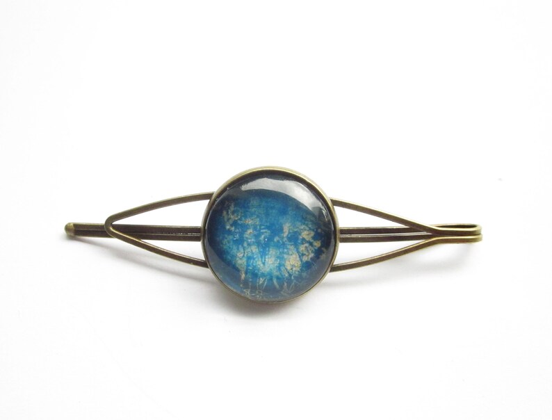 minimalist earth tone hair clip in blue image 4