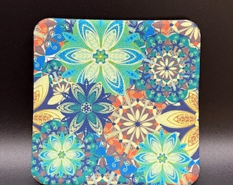 Posavasos con diseño de mandala floral