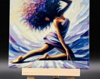 Azulejo de arte figurativo abstracto con cabello morado suelto