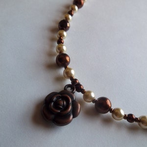 Roses & Pearls Necklace 20&#39;&#39; Beautiful Necklace