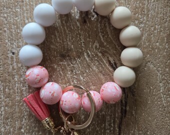 Llavero de pulsera / Pulsera navideña rosa con cuentas de silicona / Llavero con cuentas / Regalo de Navidad / Regalo de cumpleaños / Llavero