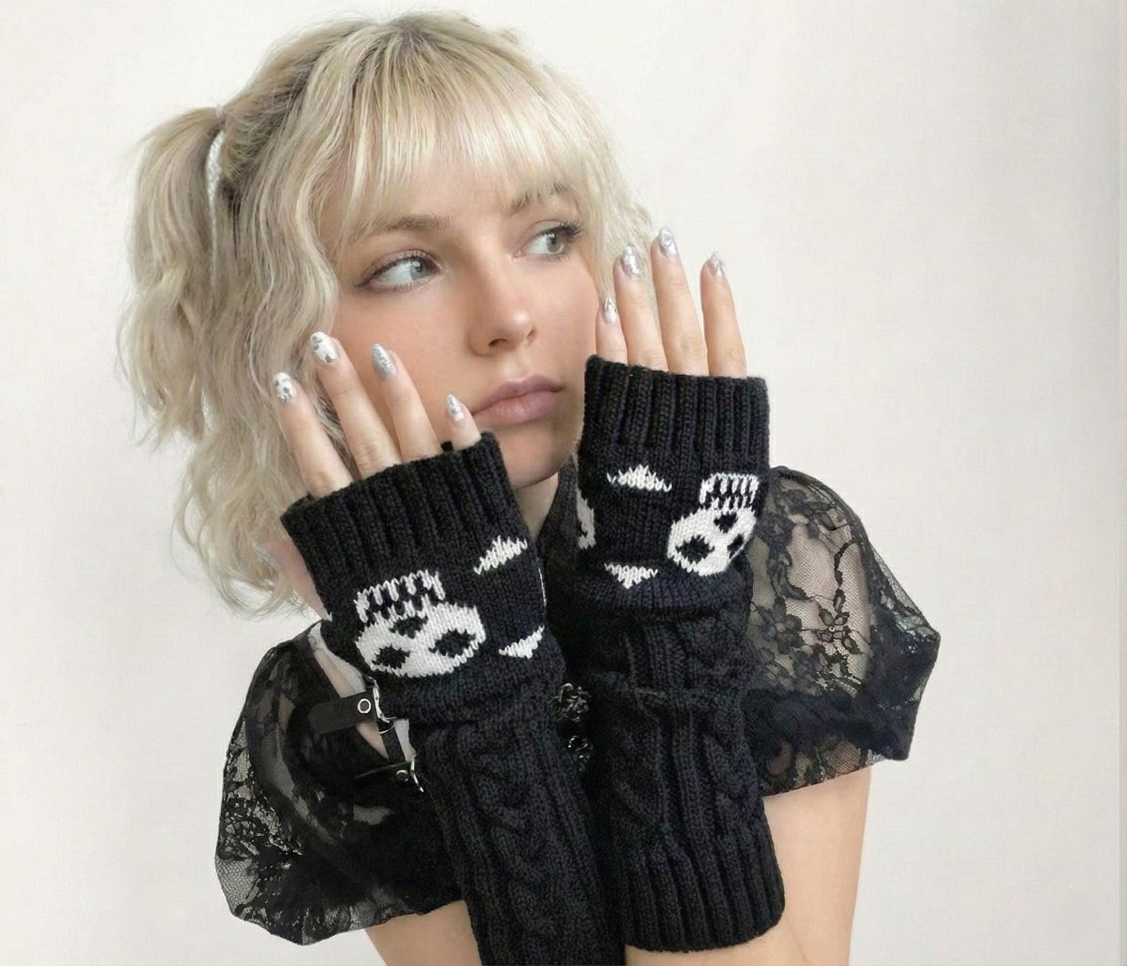 Fishnet arm sleeves - Etsy 日本