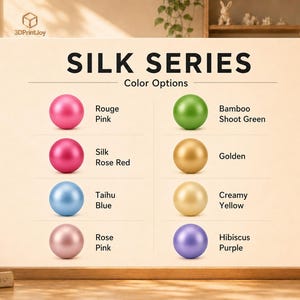 Pu&ograve; includere: Una tabella colori intitolata SILK SERIES che mostra otto sfere in varie tonalit&agrave; metalliche: Rouge Pink, Silk Rose Red, Taihu Blue, Rose Pink, Bamboo Shoot Green, Golden, Creamy Yellow e Hibiscus Purple, ognuna etichettata con il nome.