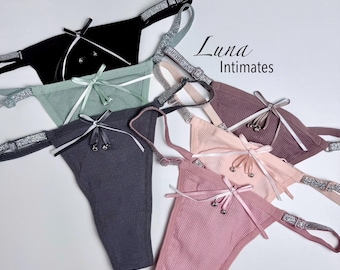 3-Pack Women’s Cotton Thong Set – Ribbed Cotton Underwear with Sparkle Straps, Soft Lace Trim Panties, Basic Everyday Sleepwear Thongs
