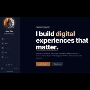 Può includere: Design di sito web blu scuro con una foto profilo di Jane Doe, Full Stack Developer. Il testo del sito web recita "Costruisco esperienze digitali che contano." con pulsanti per "Visualizza progetti" e "Curriculum."