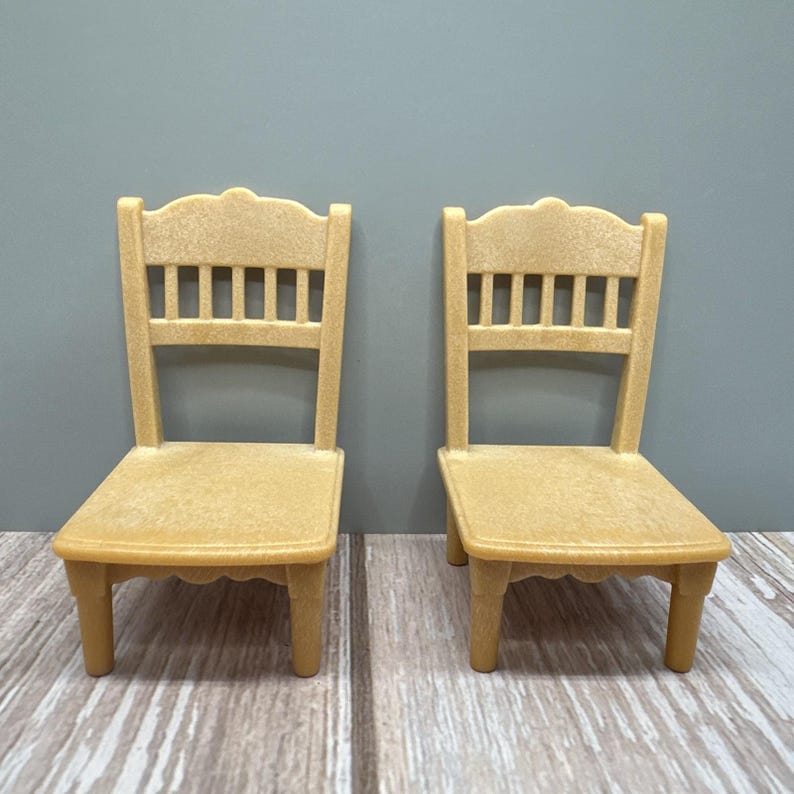 Epoch Calico Critters Sylvanian Families Dining Table & chairs image 12