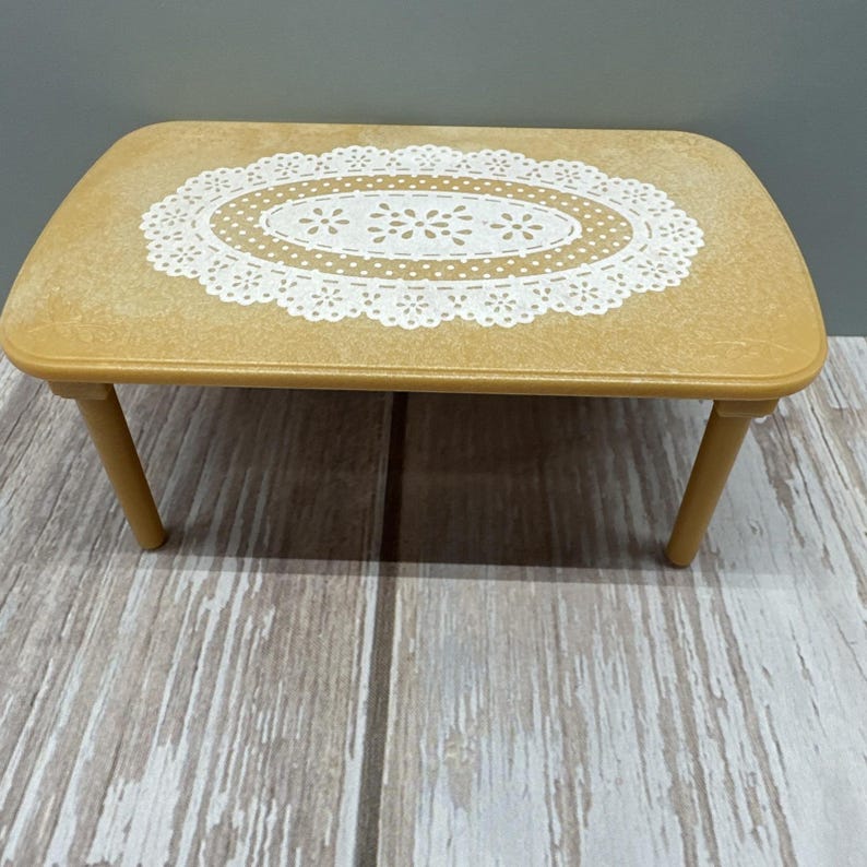 Epoch Calico Critters Sylvanian Families Dining Table & chairs image 2