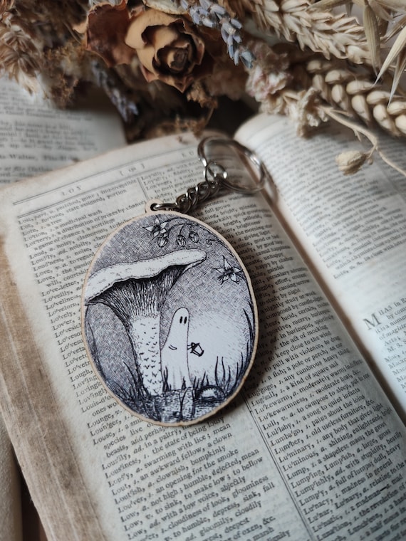 Chanterelle Spook wooden keychain- Mushroom Ghost