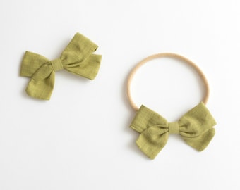 Baby Headband / Hair Bow Clip. green - nylon toddler boho holiday - hand tied hair bow