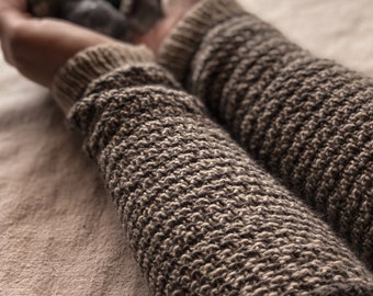 Arm warmers knitting pattern - knit sleeves, wrist warmers, textured knitting pattern