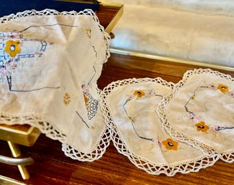 Vintage Hand-Embroidered Linen Set – Floral Basket, Crochet Lace Runner & Napkins