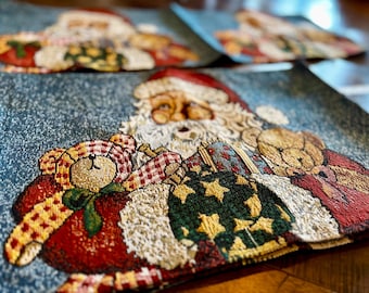 Vintage Christmas Santa with Toys Woven Tapestry Table Decor Set – 1 Table Runner & 5 Placemats