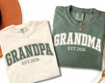 Grandma Grandpa Est 2026 Shirts, Matching Pregnancy Reveal Comfort Colors®, New Grandparents Gift Set Tee Vintage Styl