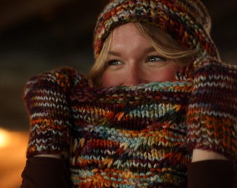 Intertwined Cowl Pattern | Bulky Weight Knitting Pattern | Designed for Variegated Yarn | PDF Download