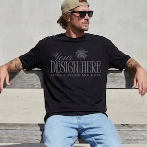 Bella canvas 3001 herr-t-shirt mockup, svart herr-t-shirt, BC3001, för print-on-demand-säljare, herrkläder, fotorealistisk, livsstil