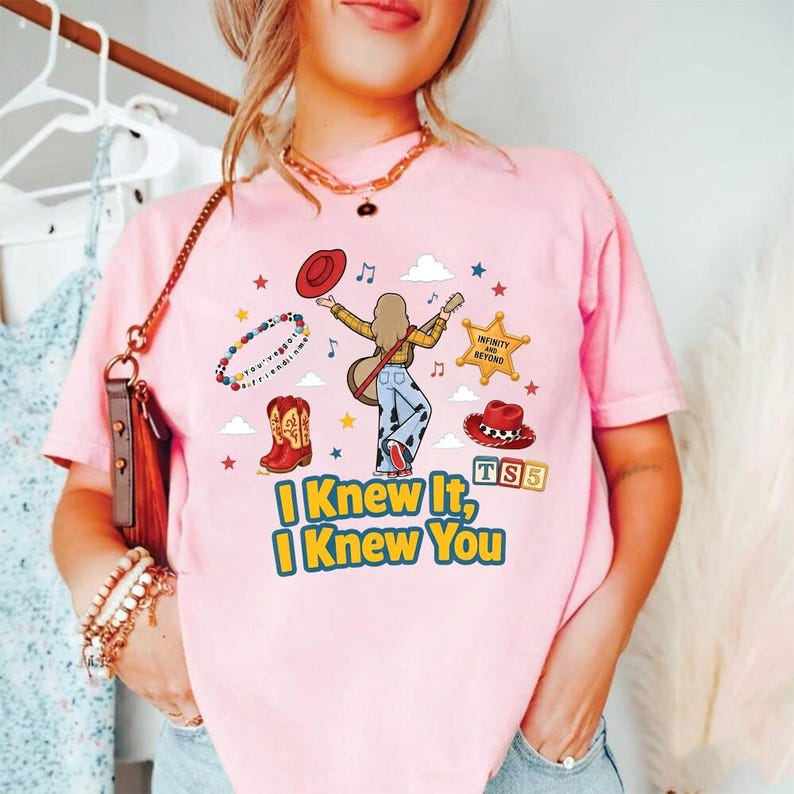 Comfort Colors I Knew It, I Knew You TSwift Shirt, Disneyland Pixar Toy Story 5,TSwift Music Tee,You've Got A Friend In Me Toy Story 5 Shirt afbeelding 4