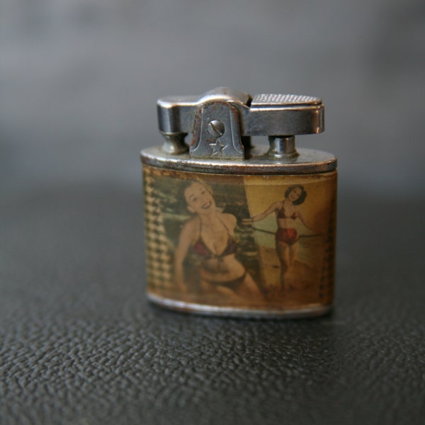 NOT WORKING / Vintage Pinup Girl Lighter / Vintage Lighter / Starfire Super Lighter Made in Japan / Condition As Is