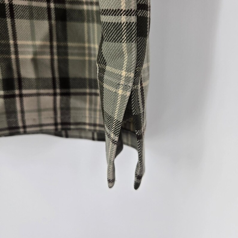 Vtg 90s Pendleton 100% Wool Plaid Flannel Button-Up Shirt Green Beige Mens M image 9