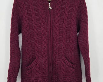 Vintage 100% Merinowolle Beerenrosa Aran-Strickjacke mit Kapuze, hergestellt in Irland, Damen S