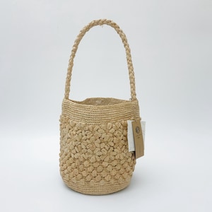 Borsa a secchiello in rafia intrecciata a mano con fiori all'uncinetto, borsetta estiva boho da spiaggia
