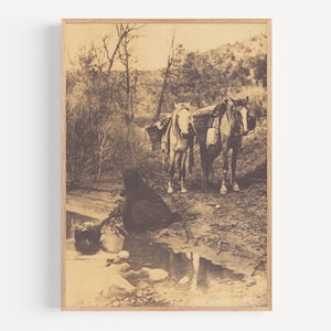 Att få vatten - Apache, Edward Curtis fotografi, väggkonst av amerikansk indianer, fotografi av amerikanska ursprungsbefolkningar, vintagefoto av amerikanska ursprungsbefolkningar.
