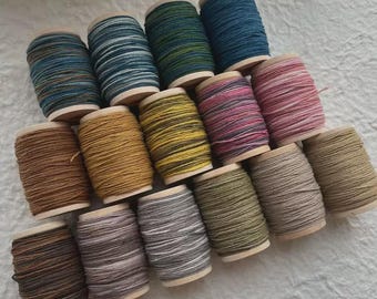 Fil de coton Sashiko teint avec des plantes, fil à broder à dégradé naturel (50 m)