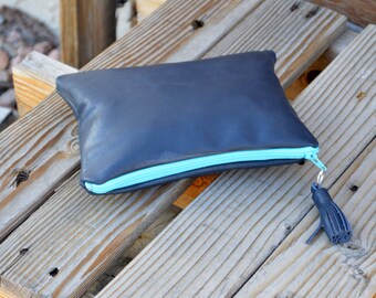 Leather Pouch- Medium Leather Pouch- Make-up Pouch- Zippered Pouch - Ready to Ship