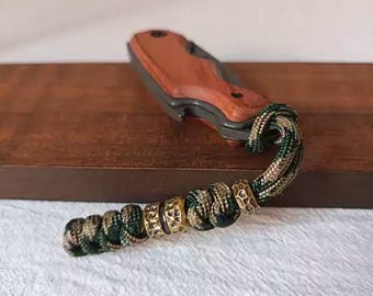 Stone Texture Lanyard Bead — Hand-Carved Brass EDC Pendant for Knife Lanyards, Slingshots & Keychains