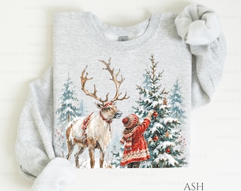 Felpa vintage con renne, girocollo natalizio a tema bosco, pullover natalizio in stile cottagecore, maglione invernale da fiaba, felpa con foresta innevata