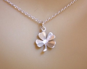 Clover Necklace, Silver Clover Pendant, Lucky Charm, Shamrock, Leaf Necklace, Sterling Silver, Simple Jewelry, Everyday Jewelry, Friend Gift