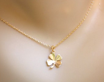 Clover Necklace, Gold Clover Pendant, Lucky Charm, Shamrock, Leaf Necklace, Gold Filled, Simple Jewelry, Everyday Jewelry, Minimalist, Gift