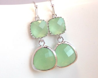 Green Earrings, Peridot Earrings, Apple Green Earrings, Silver Light Green Mint, Wedding Jewelry, Bridesmaid Earrings, Bridesmaid Gift