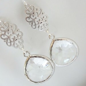 Clear Earrings, Dangle, Drop, Glass Earrings, Crystal, Silver, Wedding Jewelry, Bridal Earrings, Bridesmaid Earrings, Bridesmaid Gift