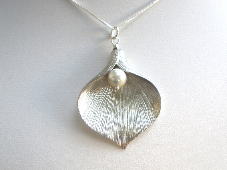 Calla Lily Flower Necklace Swarovski Pearl Sterling Silver Etsy