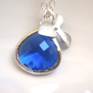 Collar azul, colgante azul cobalto, collar de plata, collar de flores de orquídea de plata, collar de vidrio, collar de dama de honor, regalo de dama de honor, regalo de dama de honor, regalo de dama de honor
