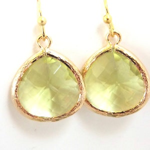 Green Earrings, Green Apple Gold Earrings, Peridot, Glass Earrings, Weddings, Bridesmaid Earrings, Bridal Earrings Jewelry, Bridesmaid Gift