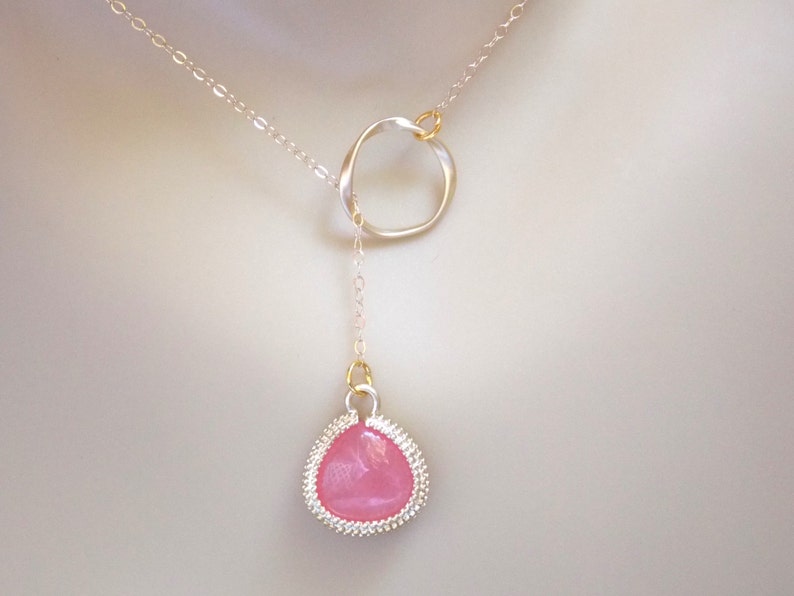 Coral Necklace Gold Filled Gold Glass Necklace Pink Bridesmaid Gifts Peach Grapefruit Glass Lariat Necklace Coral Pendant