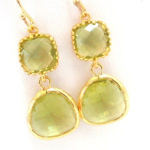 Peridot Earrings, Green Earrings, Apple Green, Gold, Chartreuse Glass, Wedding,Bridesmaid Earrings, Bridal Earrings Jewelry, Bridesmaid Gift
