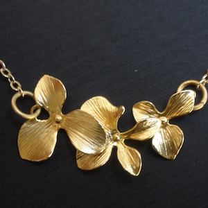 Orchid Flower Necklace, Bridesmaid Jewelry, Pendant, Gold Flower Necklace, Wedding, Bridesmaid Necklace, Bridal Jewelry, Bridesmaid Gift