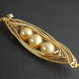 Peapod Necklace, Gold Filled, Gold Pea Pod, Peas in a Pod Necklace, Pea in a Pod, Mothers Necklace, Gold Necklace, Wrapped, Birthday Gift